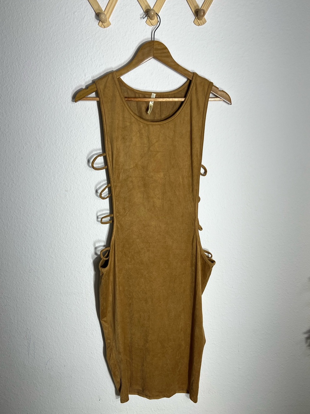 KTOO • cutout dress